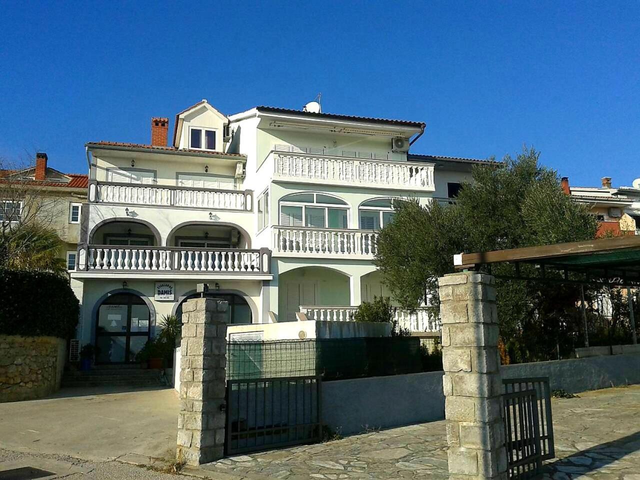 Apartmani Djurda Krk Town Bagian luar foto