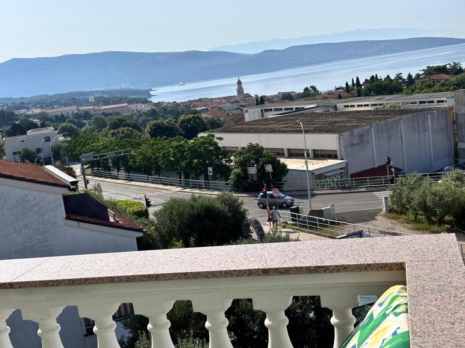 Apartmani Djurda Krk Town Bagian luar foto