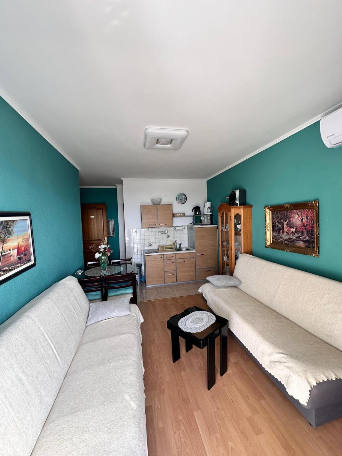 Apartmani Djurda Krk Town Bagian luar foto