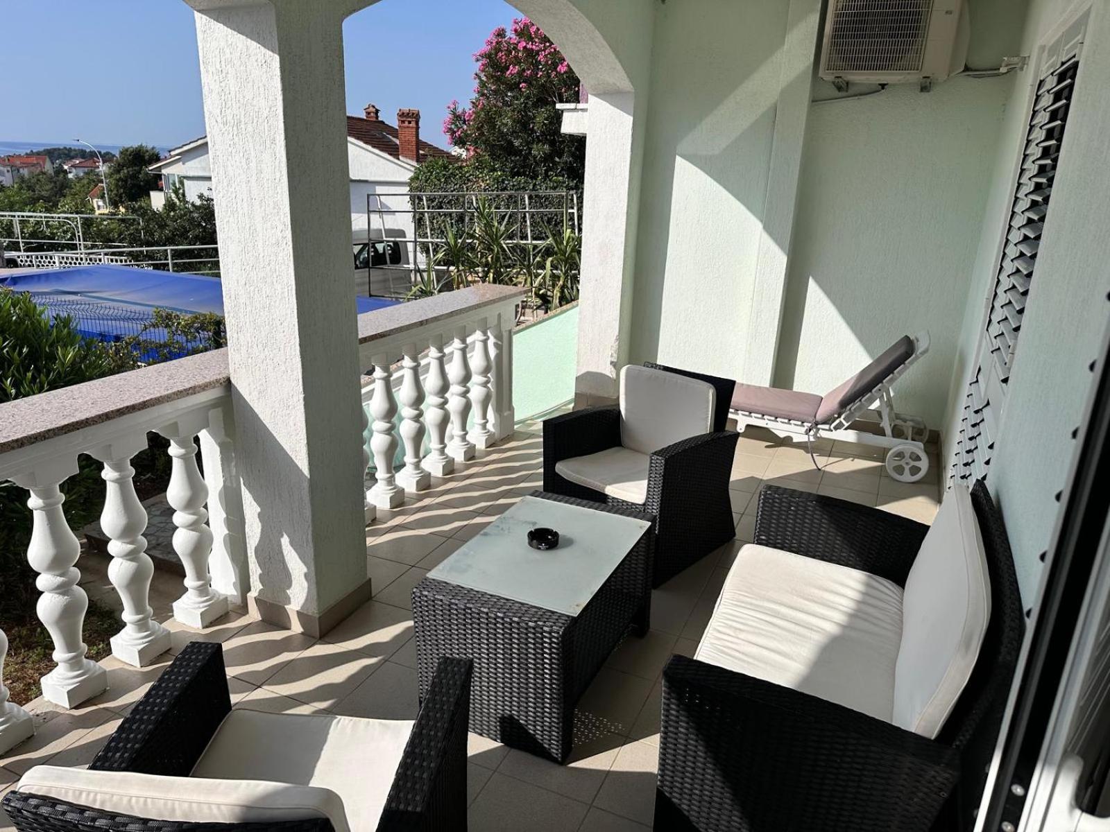 Apartmani Djurda Krk Town Bagian luar foto