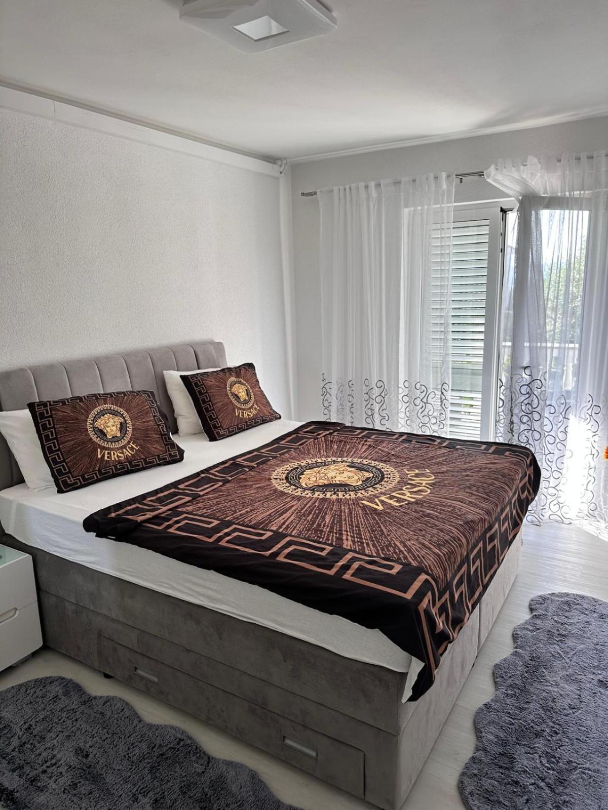 Apartmani Djurda Krk Town Bagian luar foto