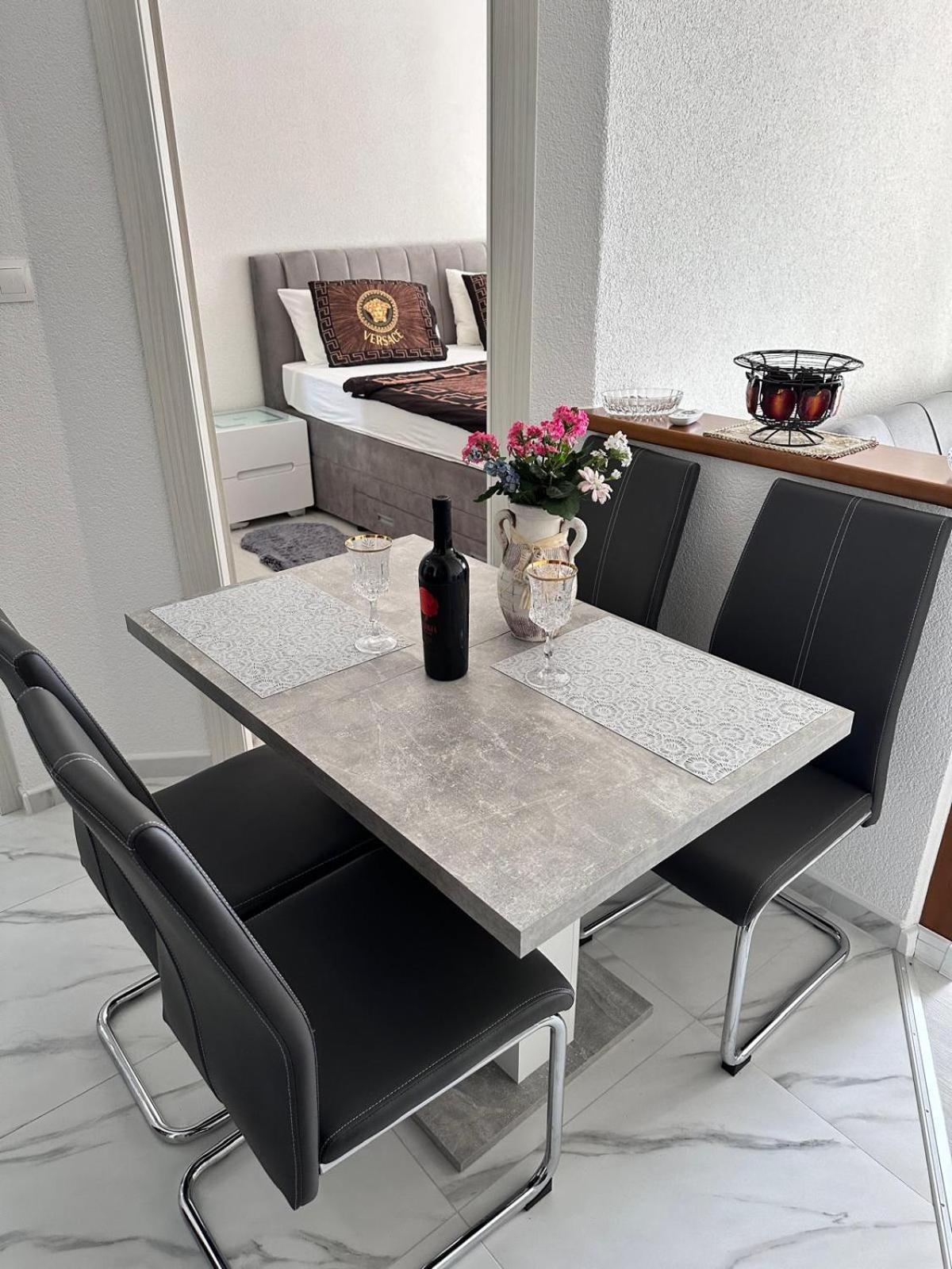 Apartmani Djurda Krk Town Bagian luar foto